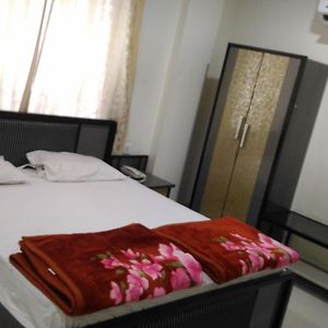 Deluxe Single Room AC